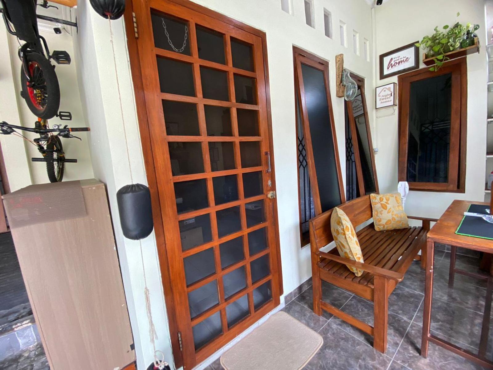Coliving Jogja Sweet Home Kost Lengkap Di Jogjakarta エクステリア 写真