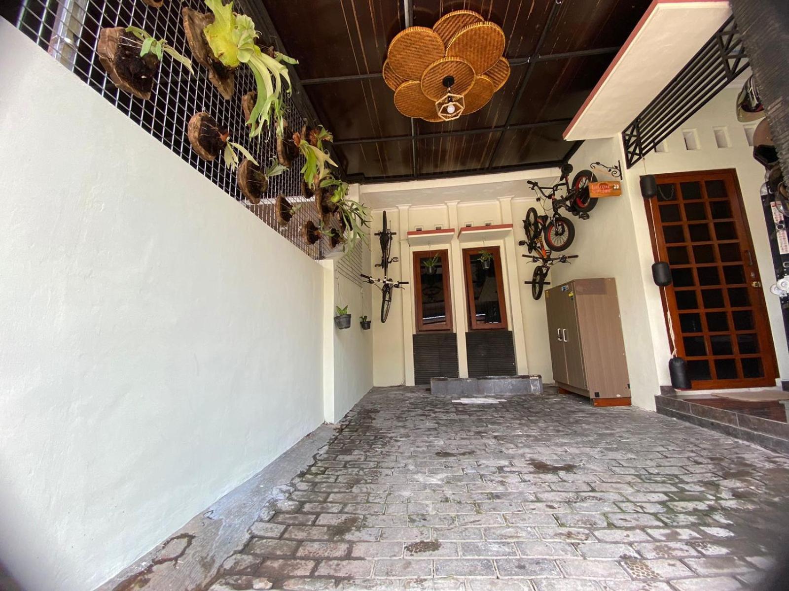 Coliving Jogja Sweet Home Kost Lengkap Di Jogjakarta エクステリア 写真